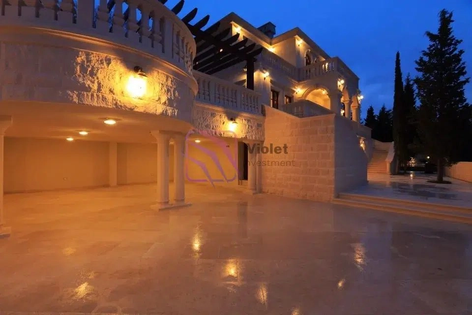 Kuca-sa-bazenom-u-Rezevicima-Budva-2 Kuća 550 m² – Reževići, Budva — fotografija 3