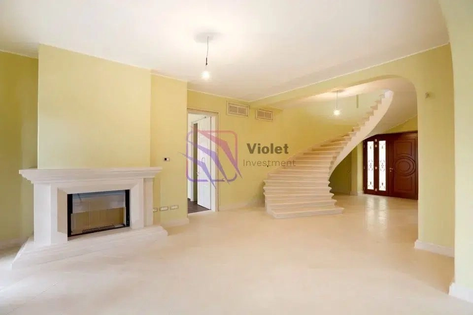 Kuca-sa-bazenom-u-Rezevicima-Budva-8 Kuća 550 m² – Reževići, Budva — fotografija 9