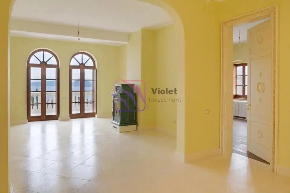 Kuca-sa-bazenom-u-Rezevicima-Budva-12 Kuća 550 m² – Reževići, Budva — fotografija 13