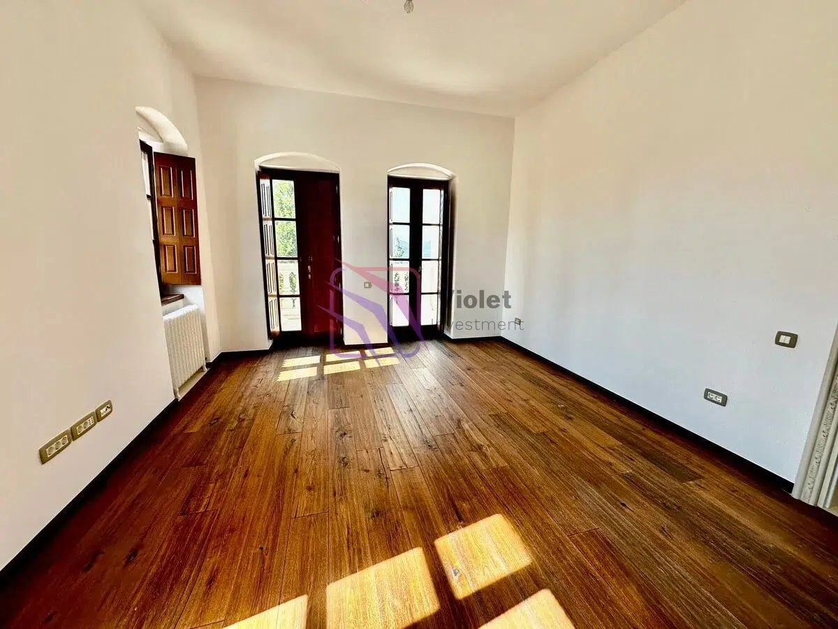 Kuca-sa-bazenom-u-Rezevicima-Budva-13 Kuća 550 m² – Reževići, Budva — fotografija 14