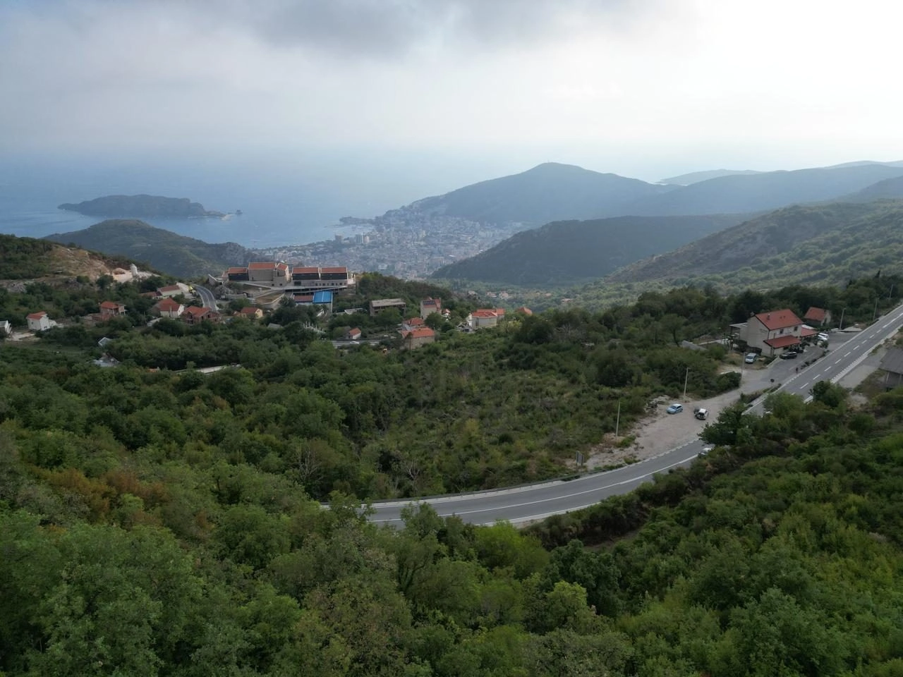 Plac-sa-pogledom-na-more-u-Lapcicima-Budva-2 Plac 12.534 m² – Lapčići, Budva — fotografija 3