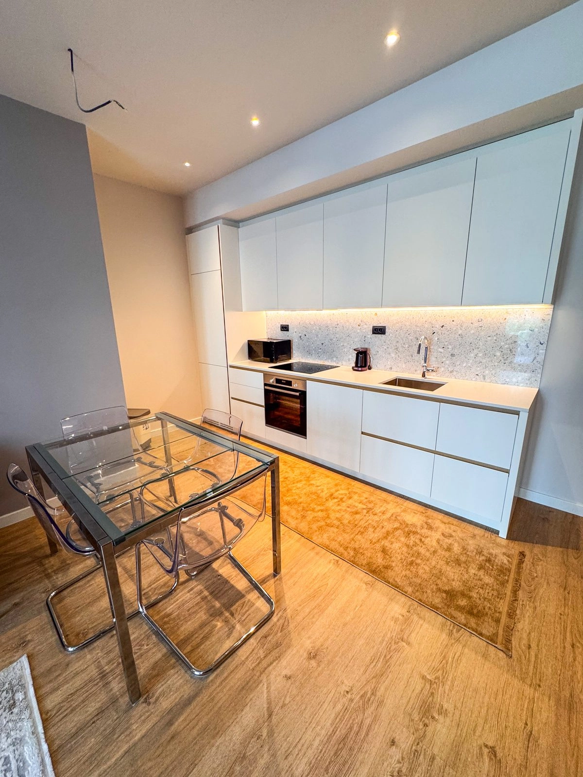 Jednosoban-stan-u-kompleksu-Boka-Place-Tivat-10 Izdavanje: Jednosoban stan 106 m² – Seljanovo, Tivat — fotografija 4
