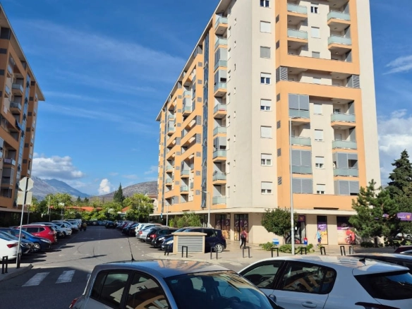 Garsonjera 26 m² – City kej, Podgorica — fotografija 3