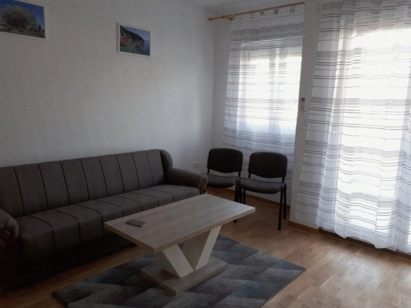 Garsonjera 26 m² – City kej, Podgorica — fotografija 6