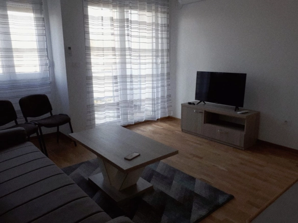 Garsonjera 26 m² – City kej, Podgorica — fotografija 7