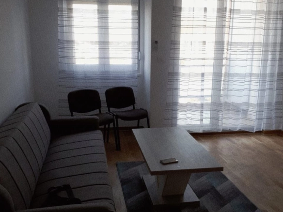 Garsonjera 26 m² – City kej, Podgorica — fotografija 8