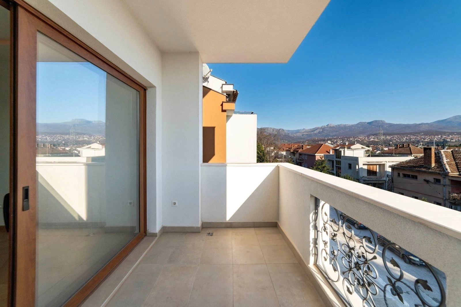 Trosoban-stan-142-m²-u-Gorici-C-Podgorica-12 Trosoban stan 142 m² – Gorica C, Podgorica — fotografija 13