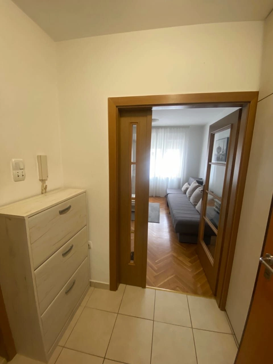 Garsonjera-u-Bloku-9-Podgorica-2 Izdavanje: Garsonjera 28 m² – Blok 9, Podgorica — fotografija 3