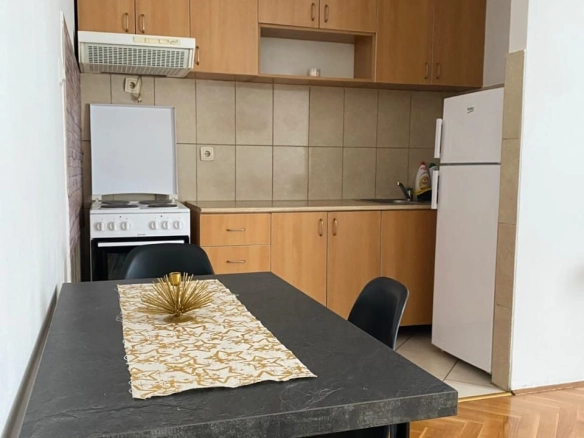 Izdavanje: Garsonjera 28 m² – Blok 9, Podgorica — fotografija 4