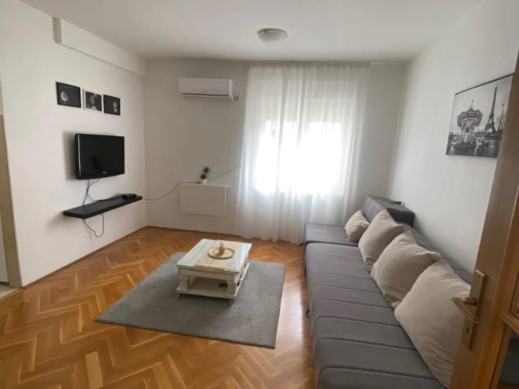 Izdavanje: Garsonjera 28 m² – Blok 9, Podgorica — fotografija 5