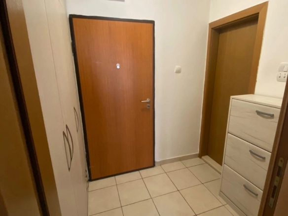 Izdavanje: Garsonjera 28 m² – Blok 9, Podgorica — fotografija 7
