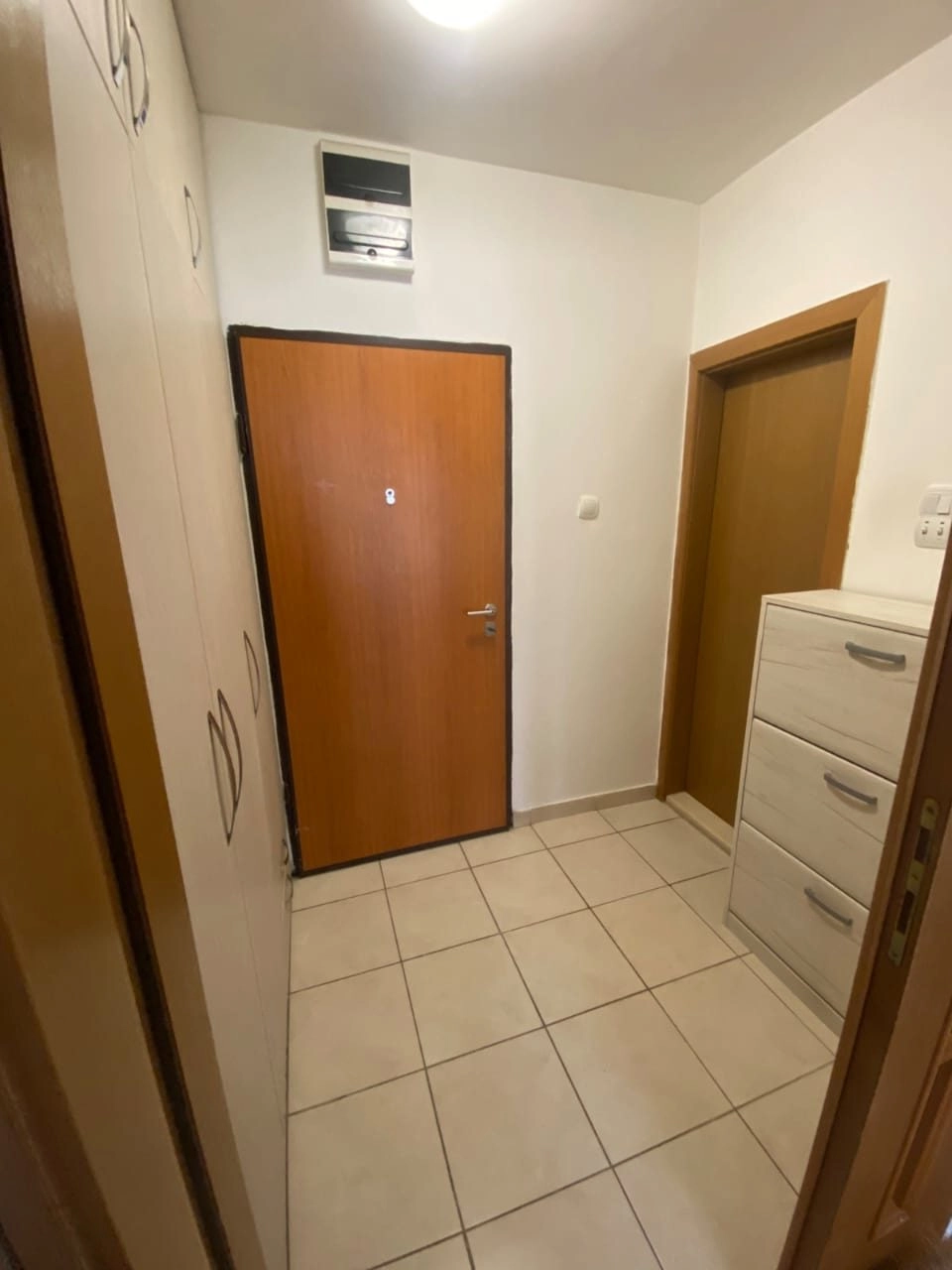 Garsonjera-u-Bloku-9-Podgorica-6 Izdavanje: Garsonjera 28 m² – Blok 9, Podgorica — fotografija 7