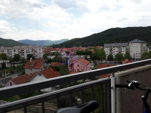 Dvosoban stan u zgradi Neksan