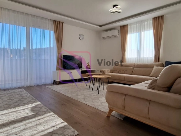 Trosoban stan u Zagoriču