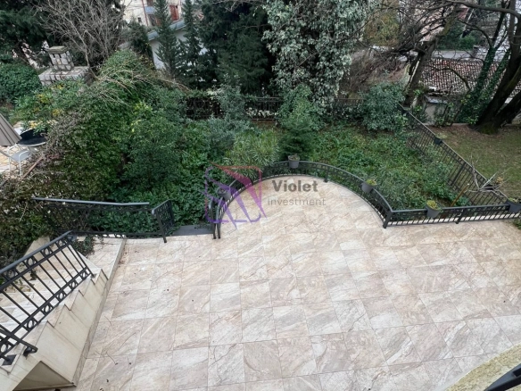 Kuća 400 m² – Gorica C, Podgorica — fotografija 6