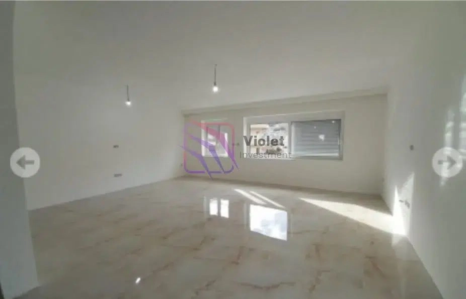 Trosoban-stan-160-m²-u-centru-Budve-2 Trosoban stan 160 m² – Centar, Budva — fotografija 3