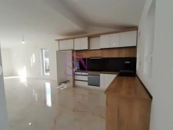 Četvorosoban stan 176 m² – Petrovac, Budva — fotografija 14