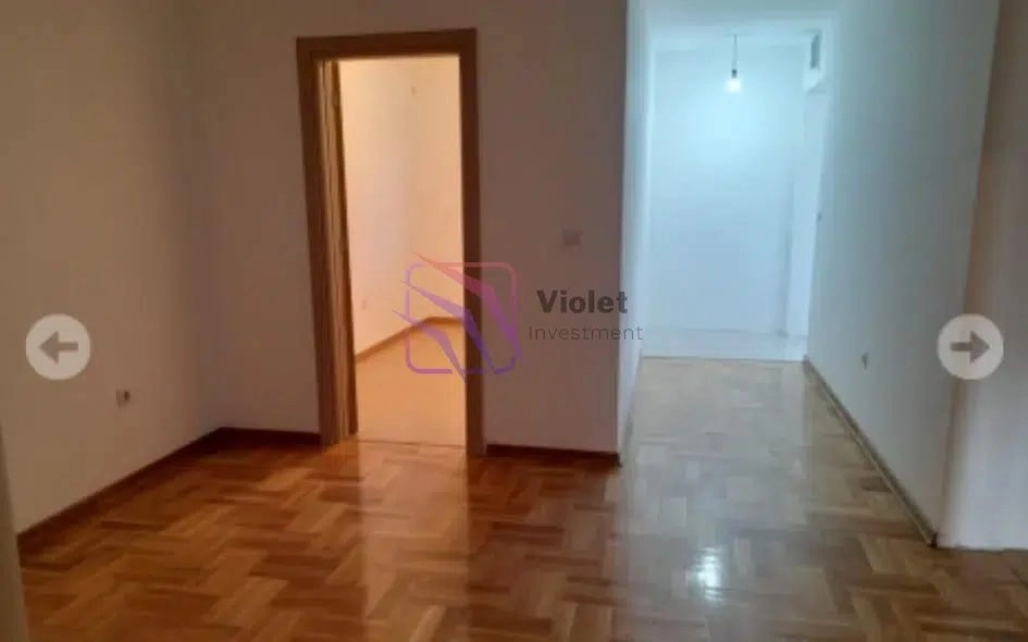 Trosoban-stan-160-m²-u-centru-Budve-6 Trosoban stan 160 m² – Centar, Budva — fotografija 7