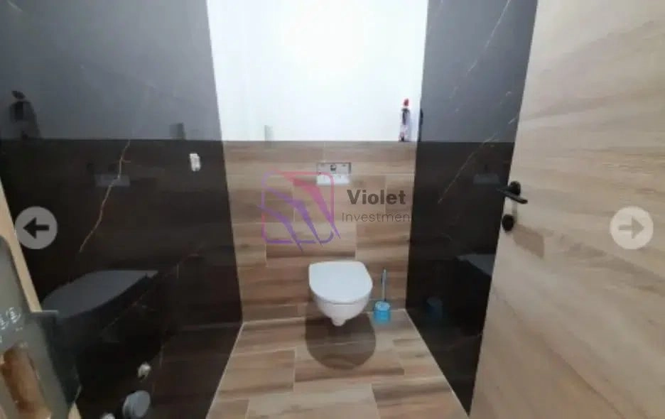 Trosoban-stan-160-m²-u-centru-Budve-9 Trosoban stan 160 m² – Centar, Budva — fotografija 10