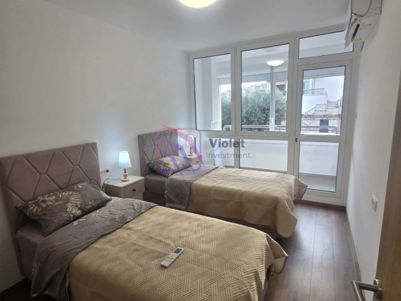 Izdavanje: Trosoban stan 103 m² – Blok 6, Podgorica — fotografija 2