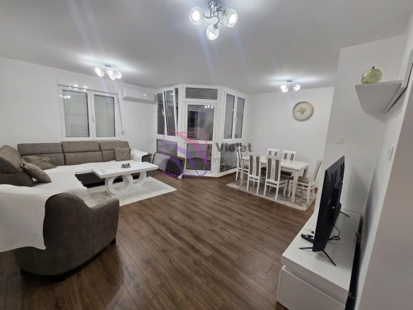 Izdavanje: Trosoban stan 103 m² – Blok 6, Podgorica — fotografija 3