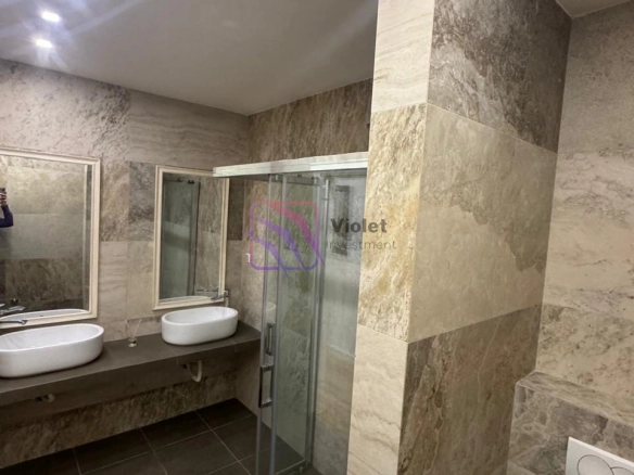 Izdavanje: Dvosoban stan 108 m² – Centar, Budva — fotografija 8