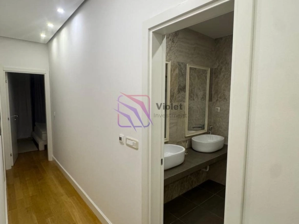Izdavanje: Dvosoban stan 108 m² – Centar, Budva — fotografija 11