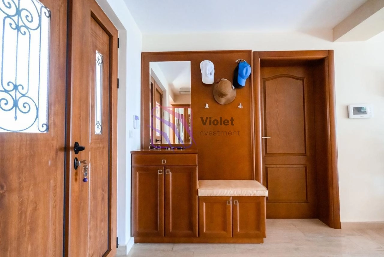 Kuca-sa-bazenom-i-pogledom-na-more-u-Susnju-Bar-9 Kuća 252 m² – Šušanj, Bar — fotografija 10