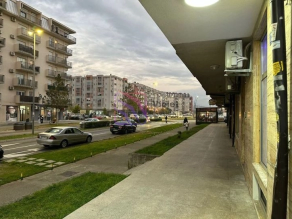 Izdavanje: Poslovni prostor 115 m² – Stari aerodrom, Podgorica — fotografija 2