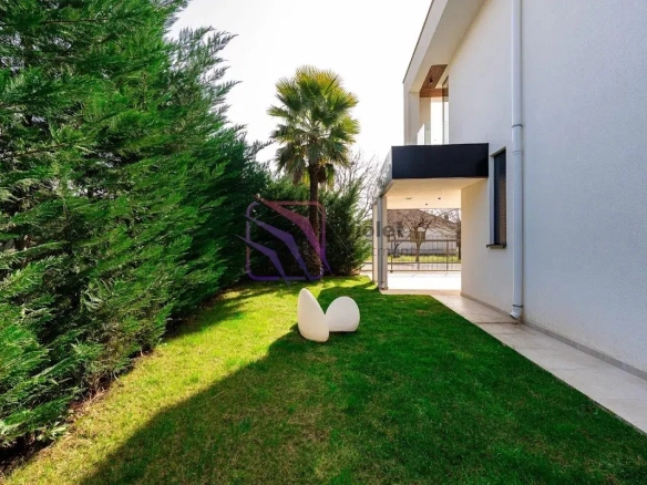 Kuća 262 m² – Gornja Gorica, Podgorica — fotografija 4
