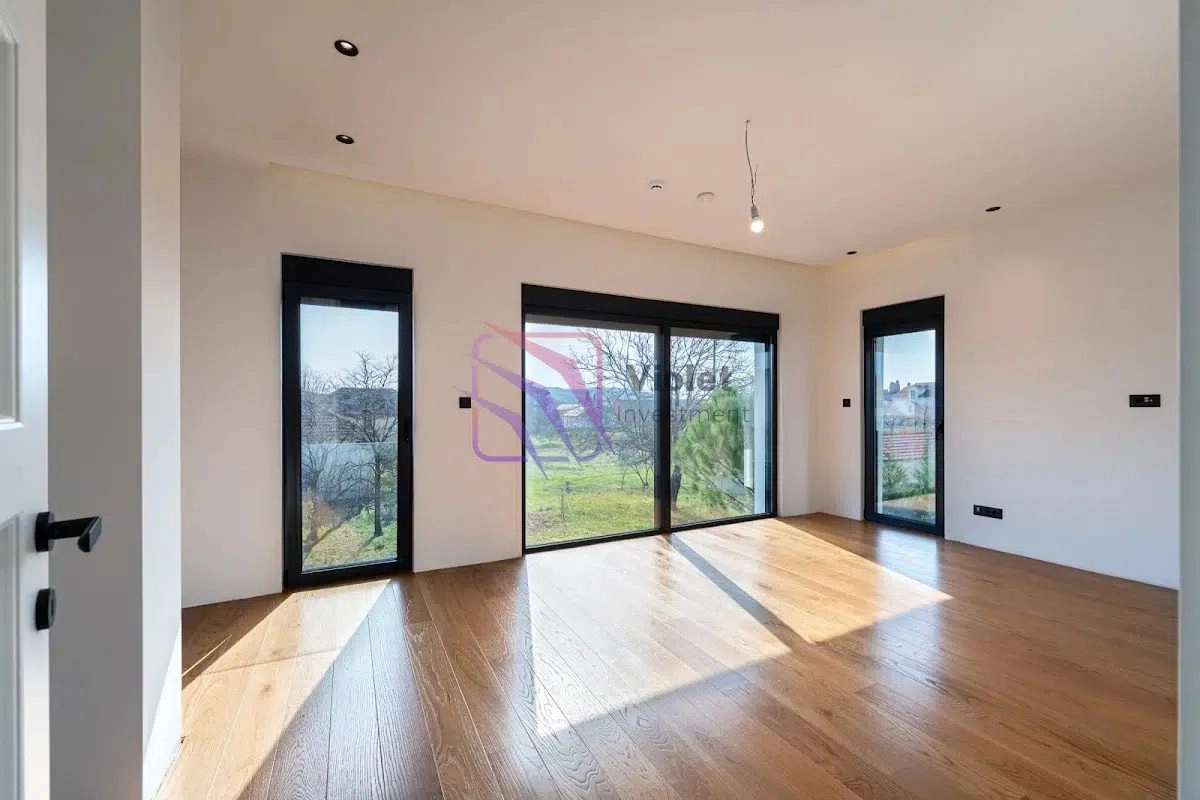 Kuca-na-dva-nivoa-u-Gornjoj-Gorici-Podgorica-7 Kuća 262 m² – Gornja Gorica, Podgorica — fotografija 8