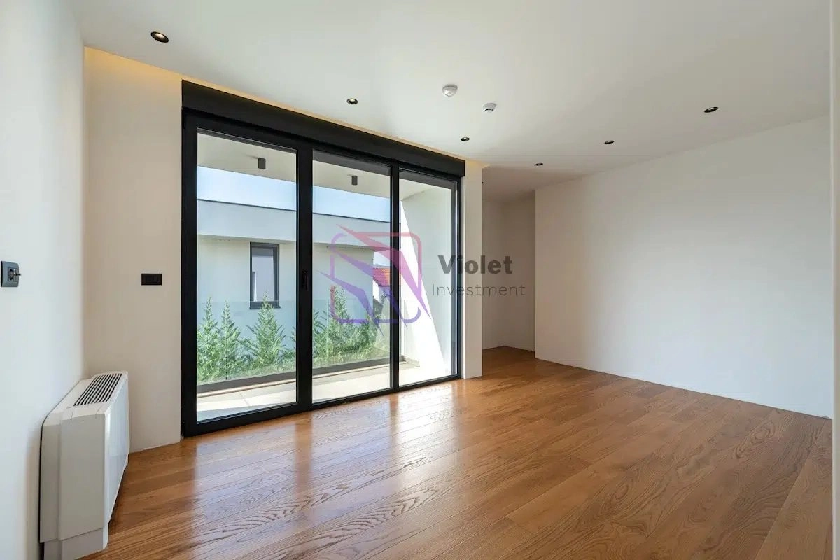 Kuca-na-dva-nivoa-u-Gornjoj-Gorici-Podgorica-10 Kuća 262 m² – Gornja Gorica, Podgorica — fotografija 11