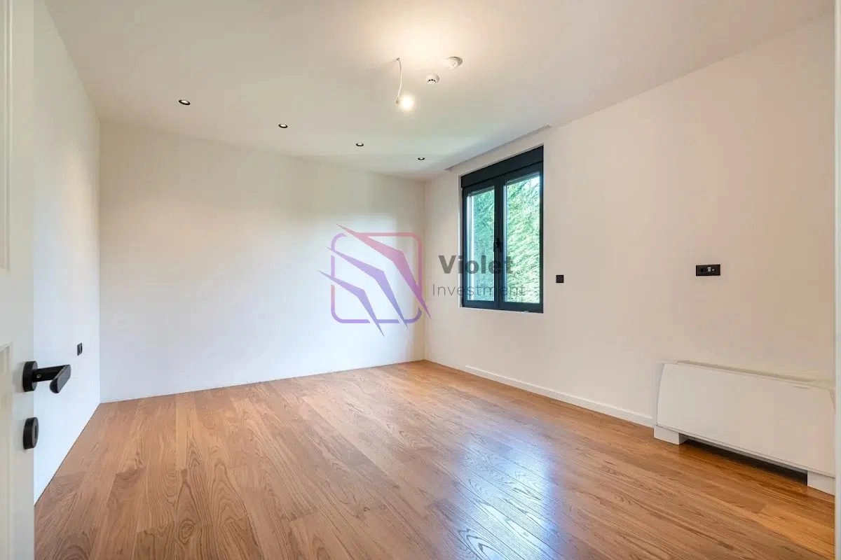 Kuca-na-dva-nivoa-u-Gornjoj-Gorici-Podgorica-11 Kuća 262 m² – Gornja Gorica, Podgorica — fotografija 12