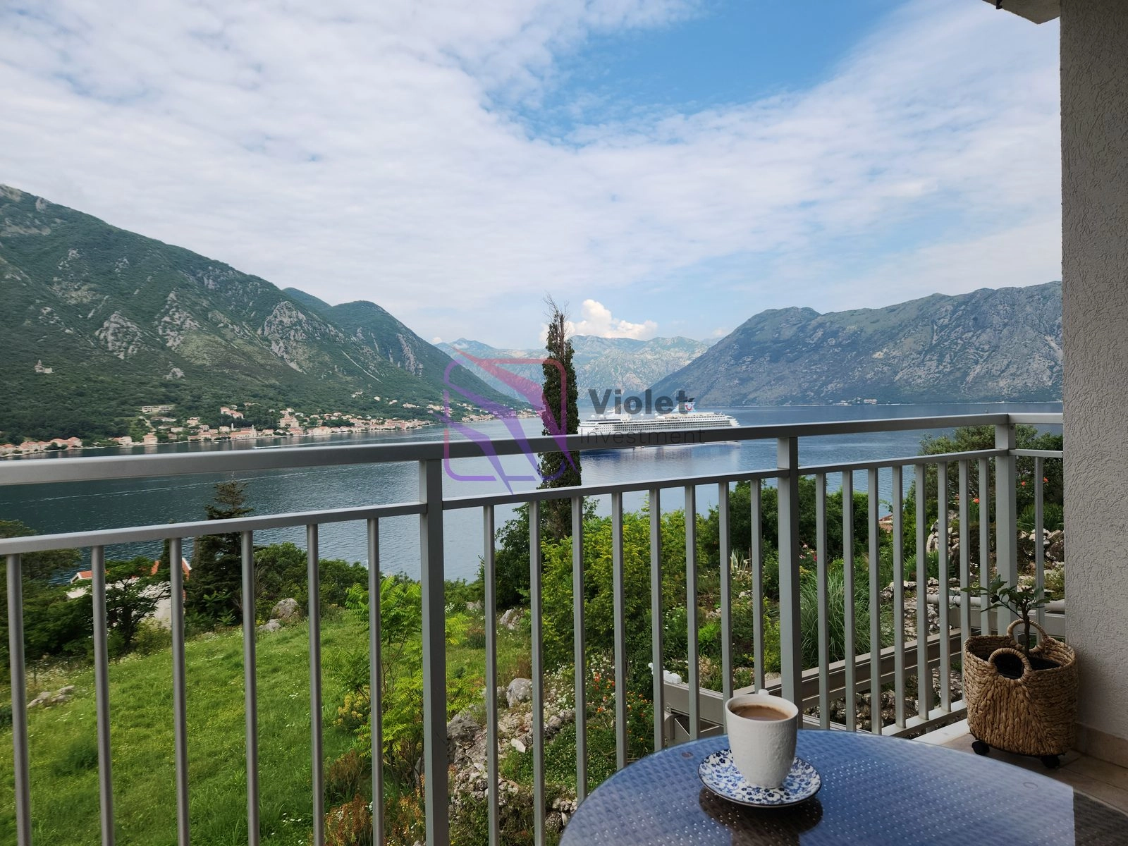 Trosoban-stan-u-Dobroti-Kotor-1 Trosoban stan 75 m² – Dobrota, Kotor — fotografija 2