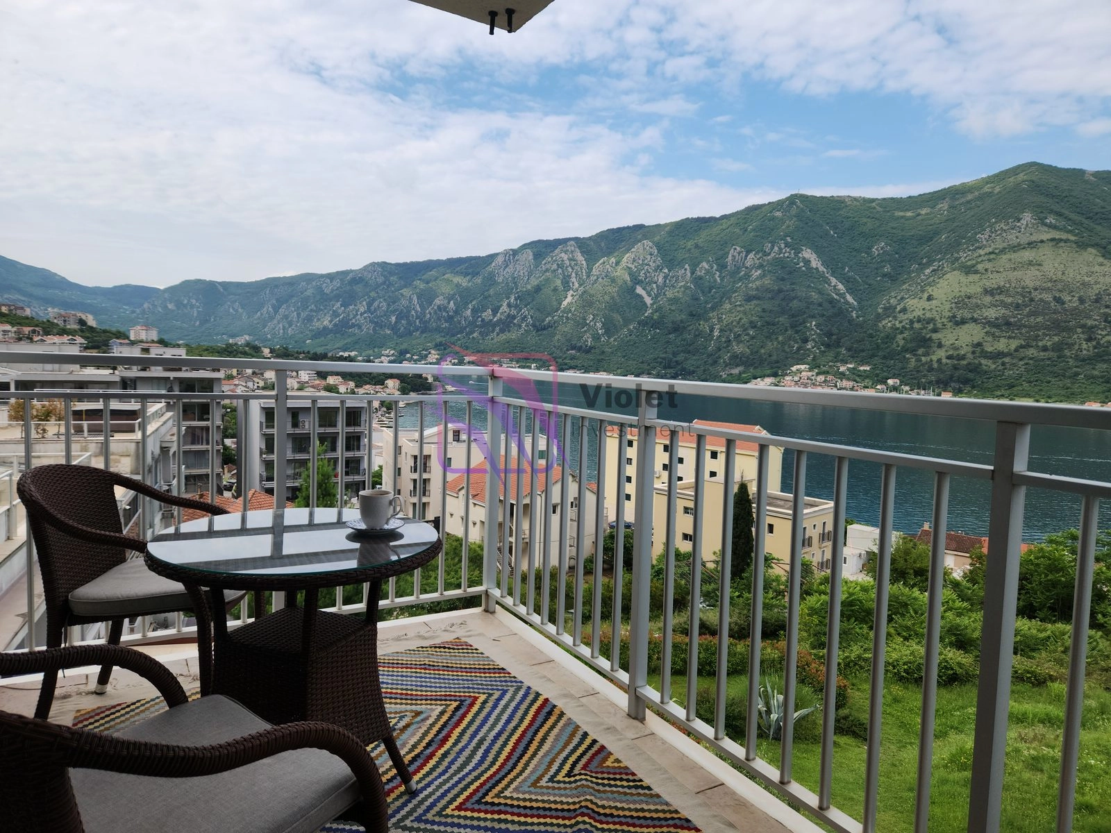 Trosoban-stan-u-Dobroti-Kotor-2 Trosoban stan 75 m² – Dobrota, Kotor — fotografija 3