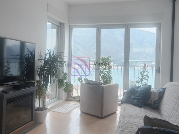 Trosoban stan 75 m² – Dobrota, Kotor — fotografija 8