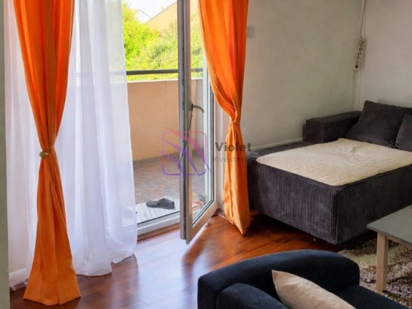 Izdavanje: Dvosoban stan 70 m² – Gornja Gorica, Podgorica — fotografija 12