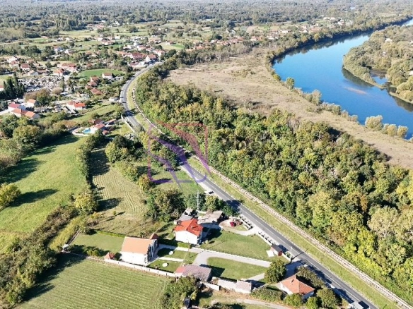 Plac uz magistralni put Podgorica–Bar