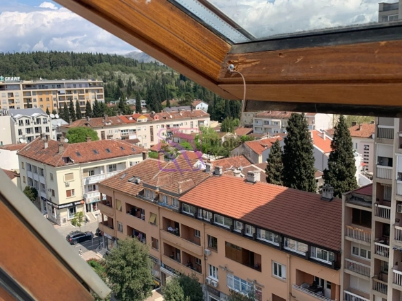 Trosoban stan 86 m² – Centar, Podgorica — fotografija 9