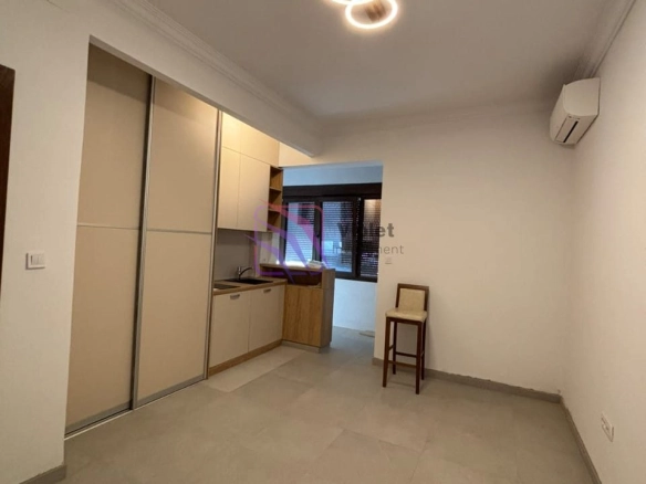 Izdavanje: Poslovni prostor 70 m² – Centar, Podgorica — fotografija 2