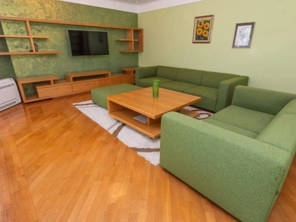 Trosoban stan 137 m² – Centar, Podgorica — fotografija 3