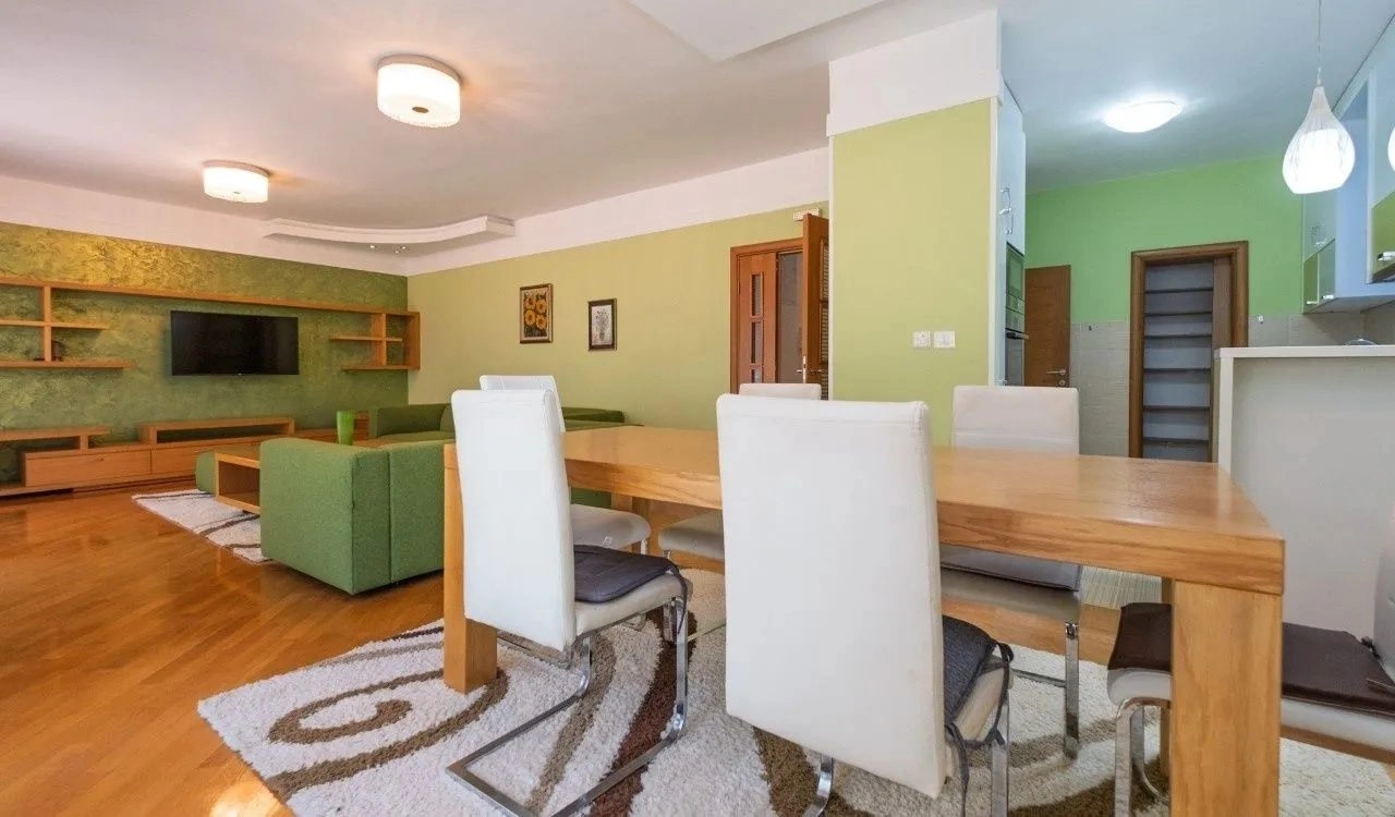 Trosoban-stan-sa-bastom-u-Centru-Podgorica-3 Trosoban stan 137 m² – Centar, Podgorica — fotografija 4