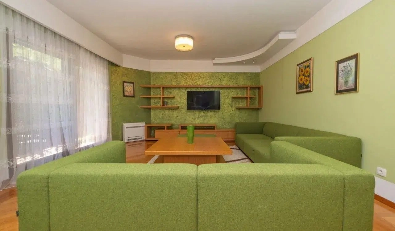 Trosoban-stan-sa-bastom-u-Centru-Podgorica-4 Trosoban stan 137 m² – Centar, Podgorica — fotografija 5