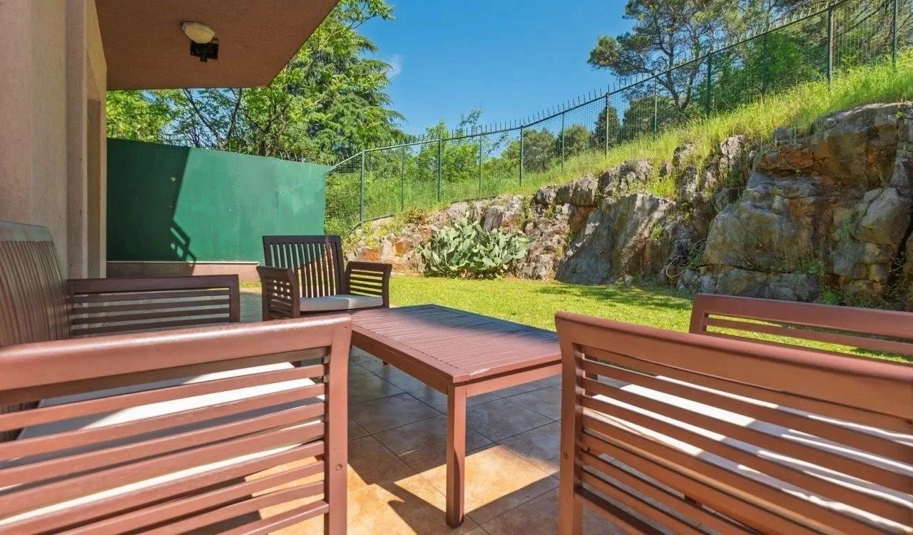 Trosoban-stan-sa-bastom-u-Centru-Podgorica-10 Trosoban stan 137 m² – Centar, Podgorica — fotografija 11