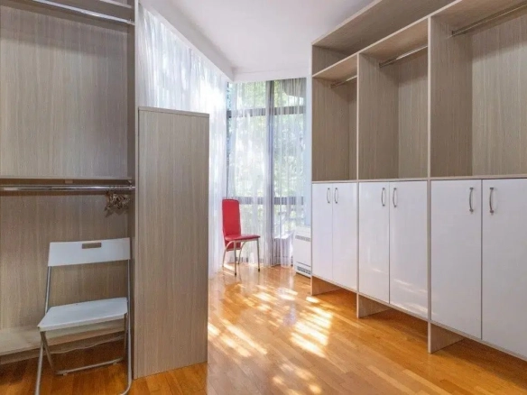 Trosoban stan 137 m² – Centar, Podgorica — fotografija 15
