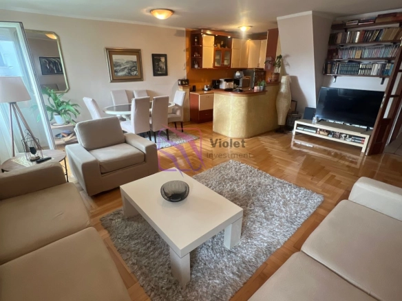 Trosoban stan 100 m² – Blok 5, Podgorica — fotografija 3