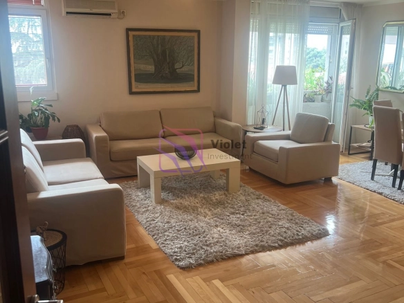 Trosoban stan 100 m² – Blok 5, Podgorica — fotografija 4