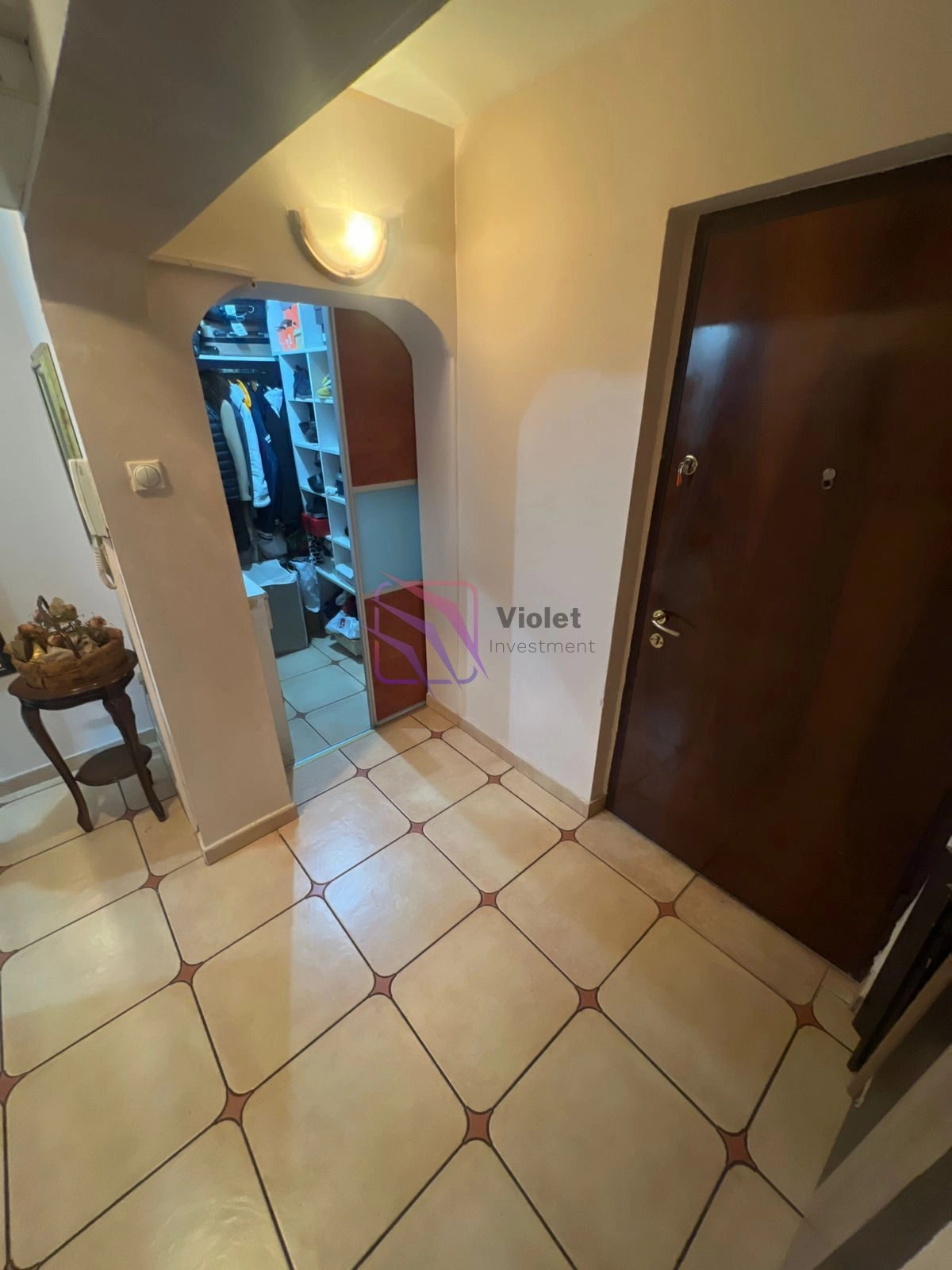 Trosoban-stan-u-Bloku-5-Podgorica-10 Trosoban stan 100 m² – Blok 5, Podgorica — fotografija 11