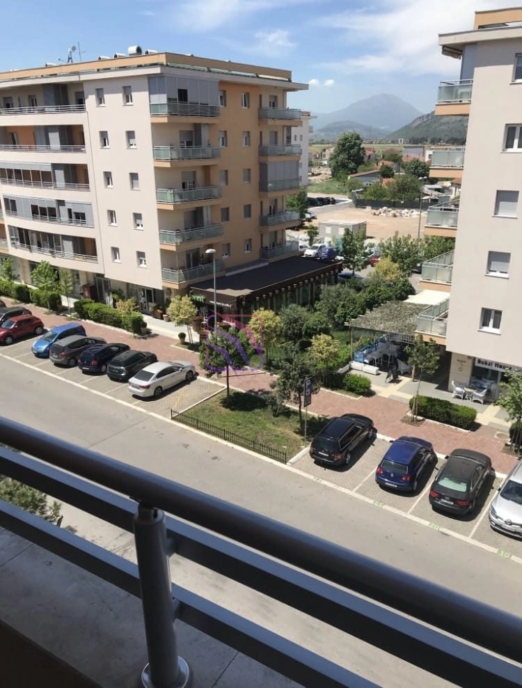 Garsonjera-33-m²-u-City-kvartu-Podgorica-4 Namještena garsonjera u City kvartu, Podgorica — fotografija 5