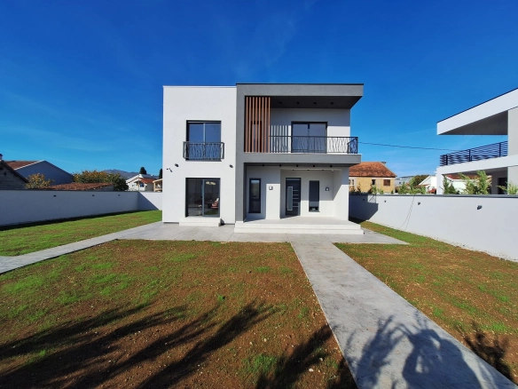 Kuća 169 m² – Gornja Gorica, Podgorica — fotografija 2